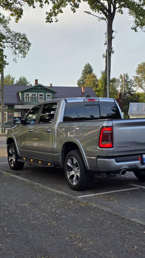 Dodge Ram, 5.7 l., Внедорожник / Кроссовер