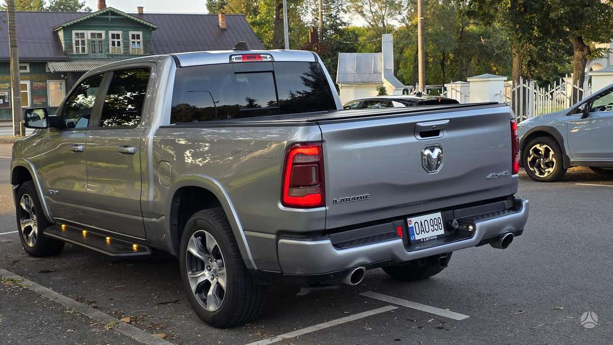 Dodge Ram, 5.7 l., Внедорожник / Кроссовер
