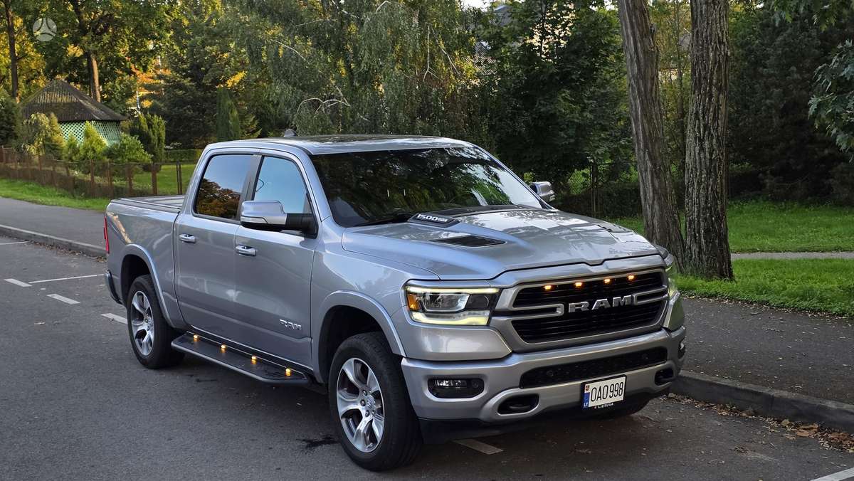 Dodge Ram, 5.7 l., off-road / crossover