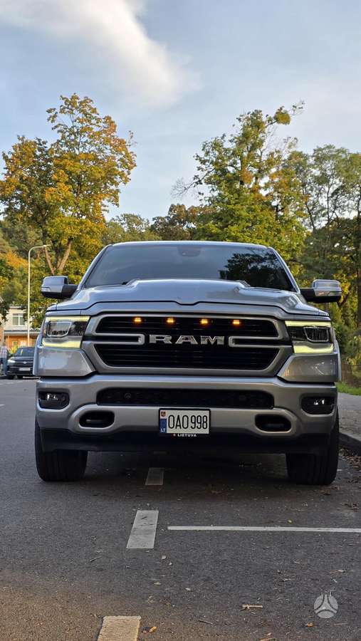 Dodge Ram, 5.7 l., off-road / crossover