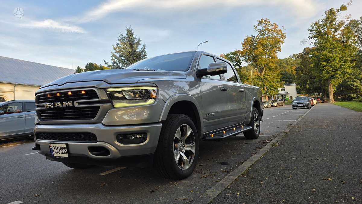 Dodge Ram, 5.7 l., Внедорожник / Кроссовер