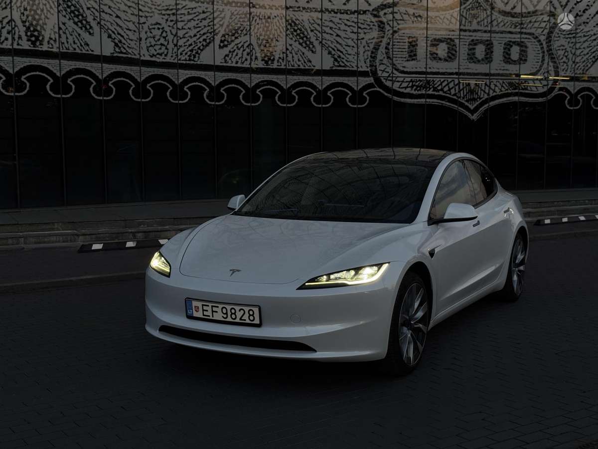 Tesla Model 3, 60 кВт·ч, Седан