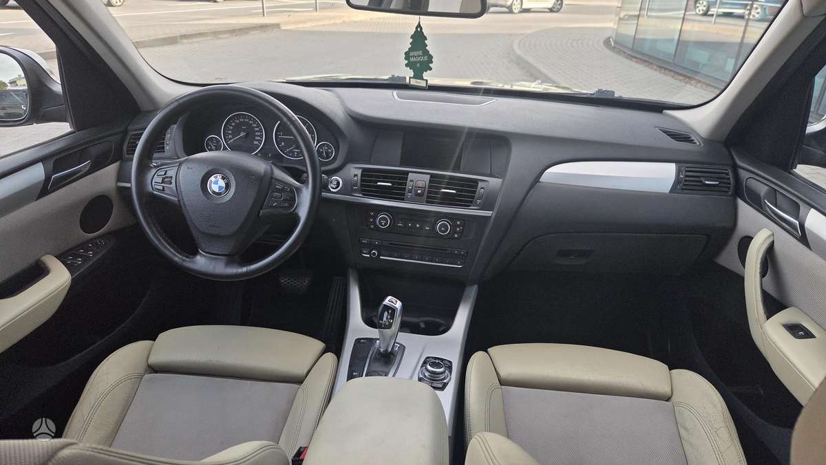 BMW X3, 2.0 l., off-road / crossover