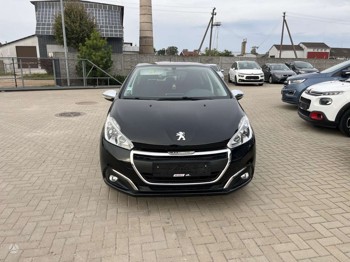Peugeot 208, 1.2 l., Хэтчбек