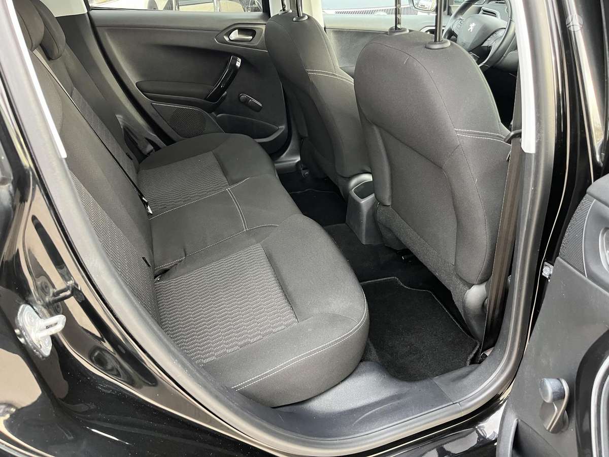 Peugeot 208, 1.2 l., Хэтчбек