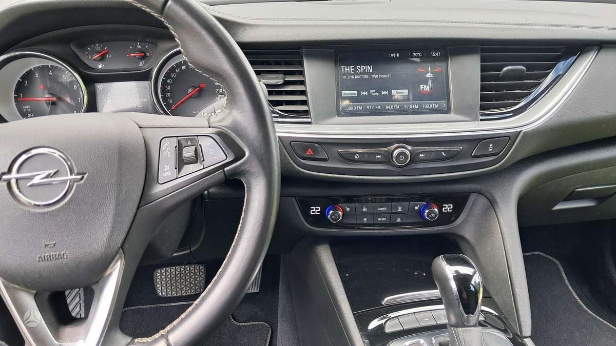 Opel Insignia, 1.5 l., Хэтчбек