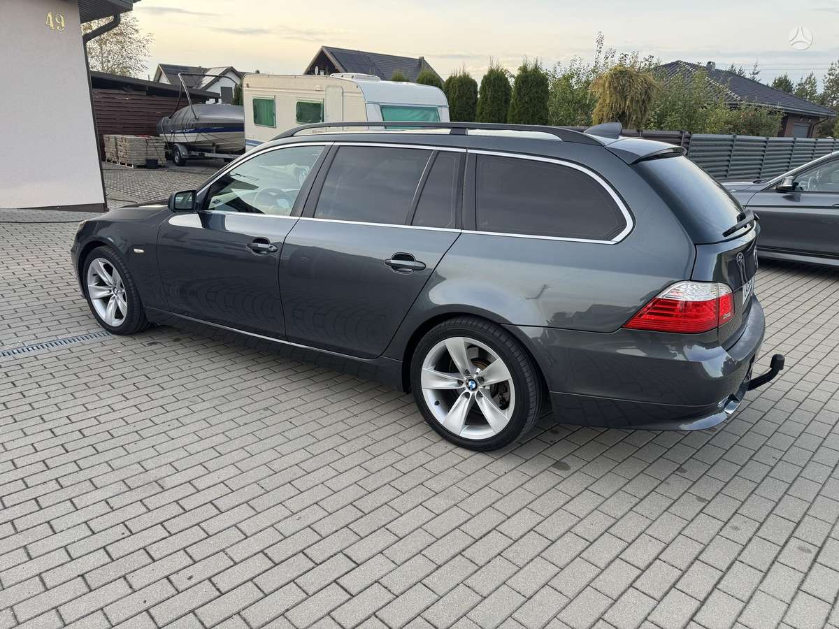 BMW 520, 2.0 l., wagon