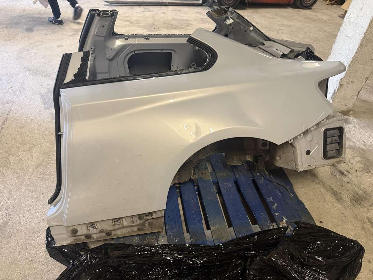 BMW M2 body parts