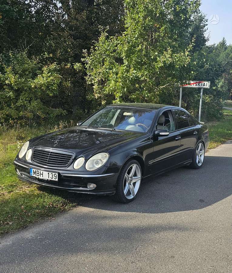 Mercedes-Benz E270, 2.7 l., Седан