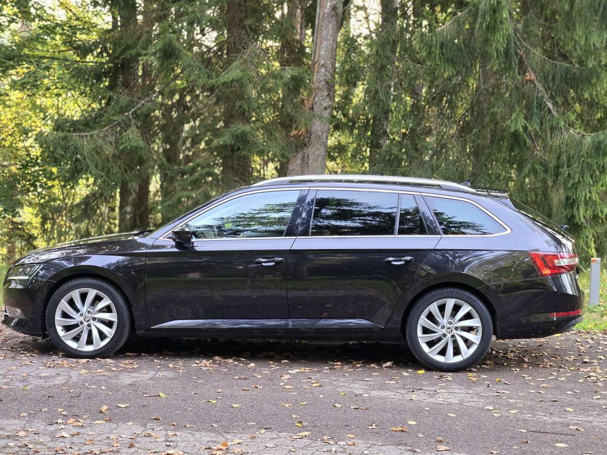 Skoda Superb, 2.0 l., wagon