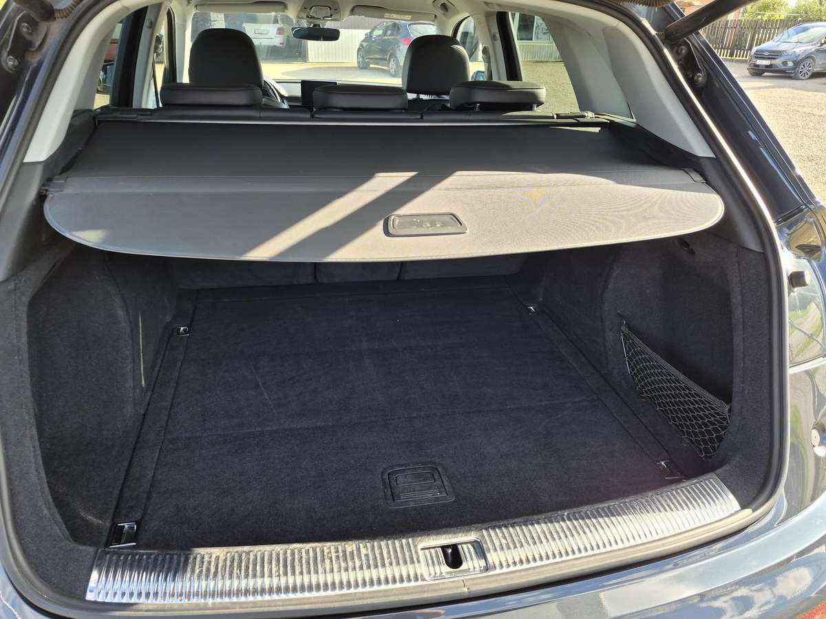 Audi Q5, 2.0 l., Внедорожник / Кроссовер