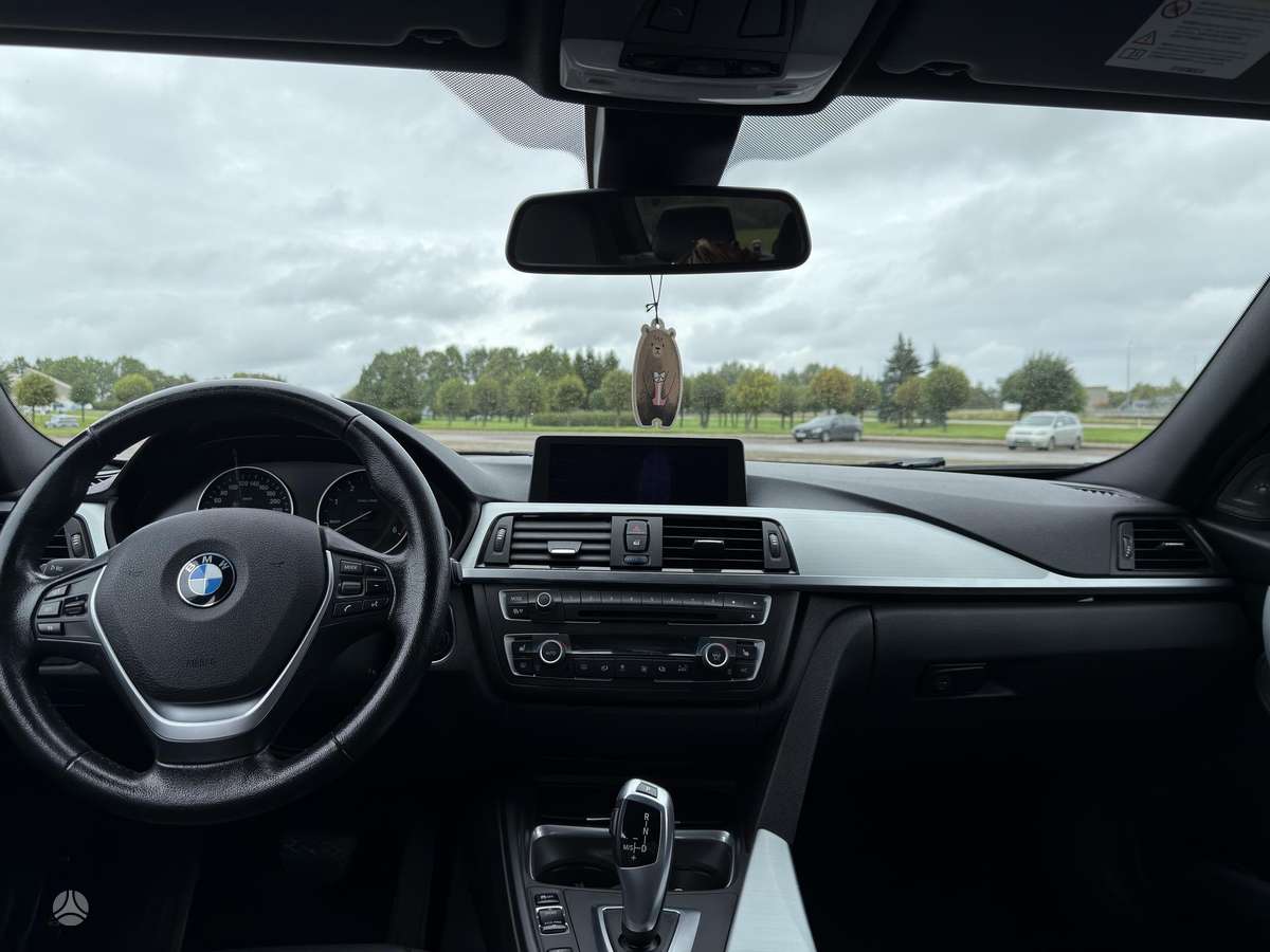 BMW 320, 2.0 l., Седан