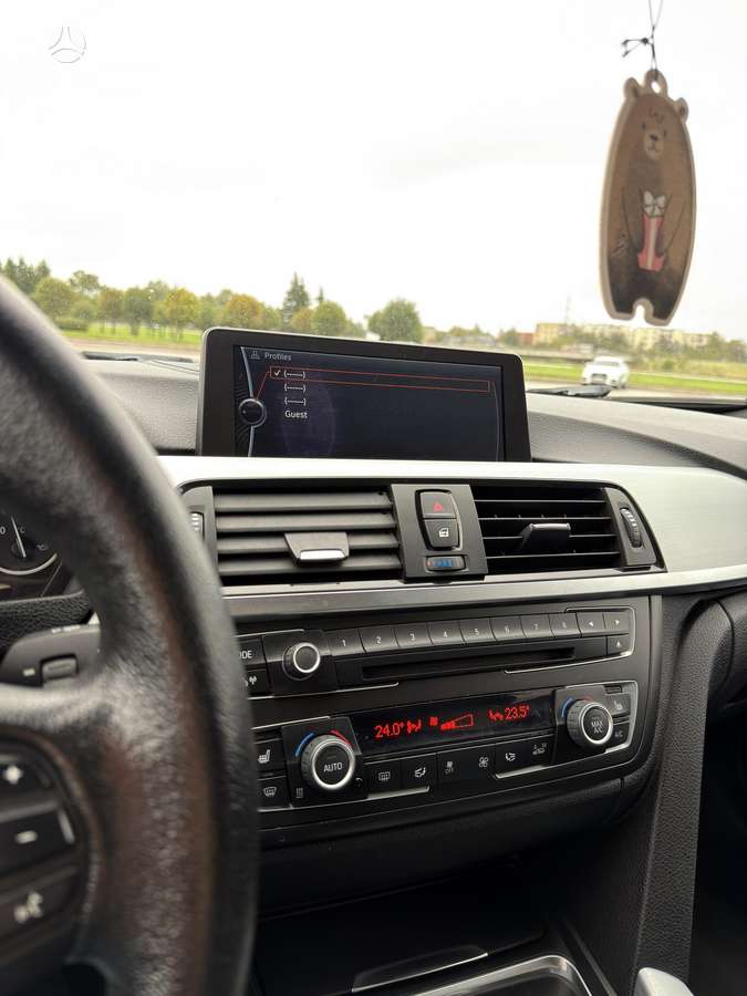 BMW 320, 2.0 l., Седан