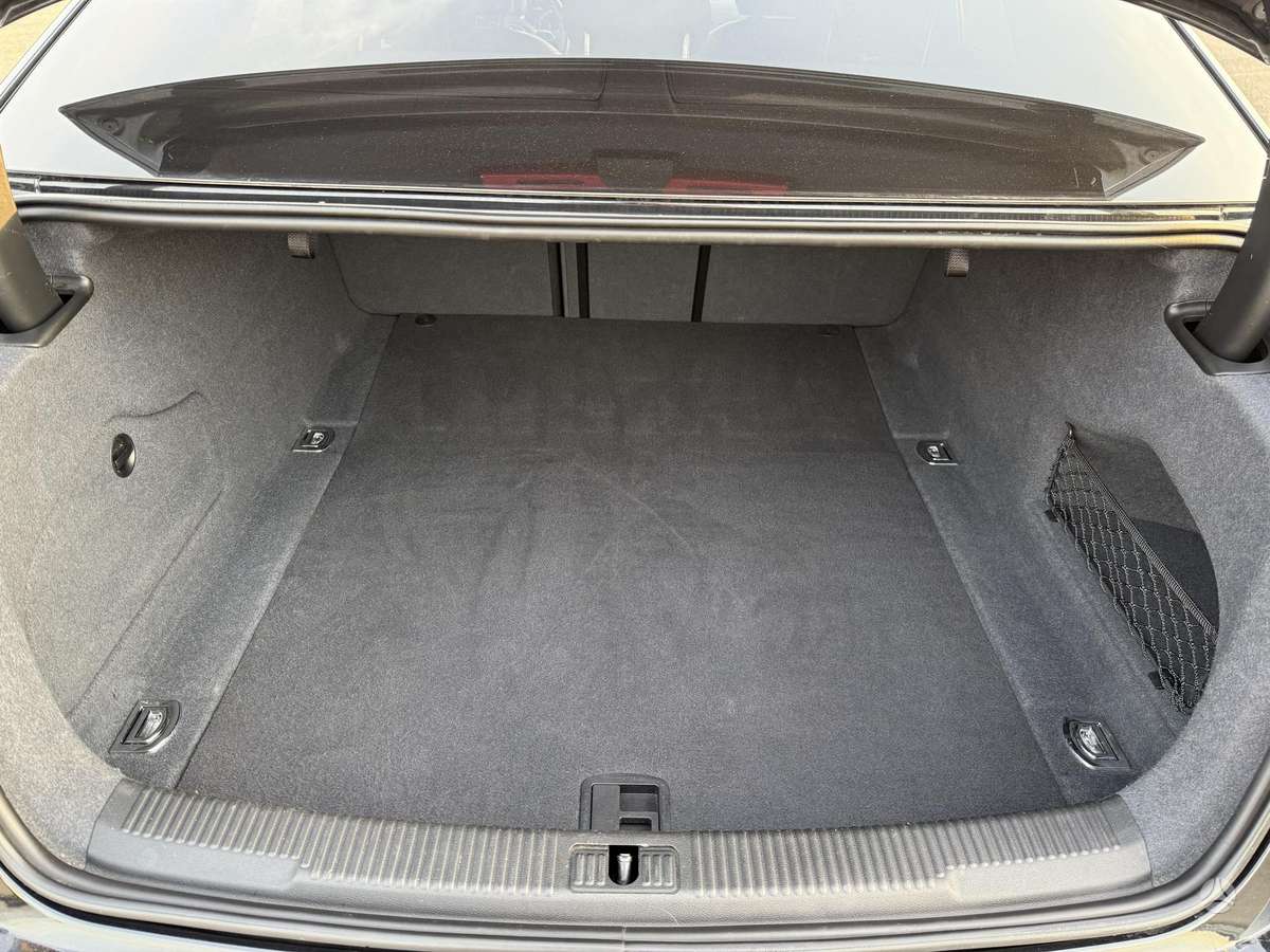 Audi A6, 3.0 l., Седан