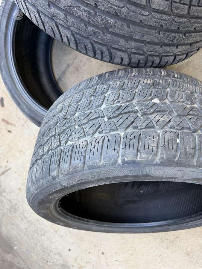 Nitto, universalios 275/40 R20