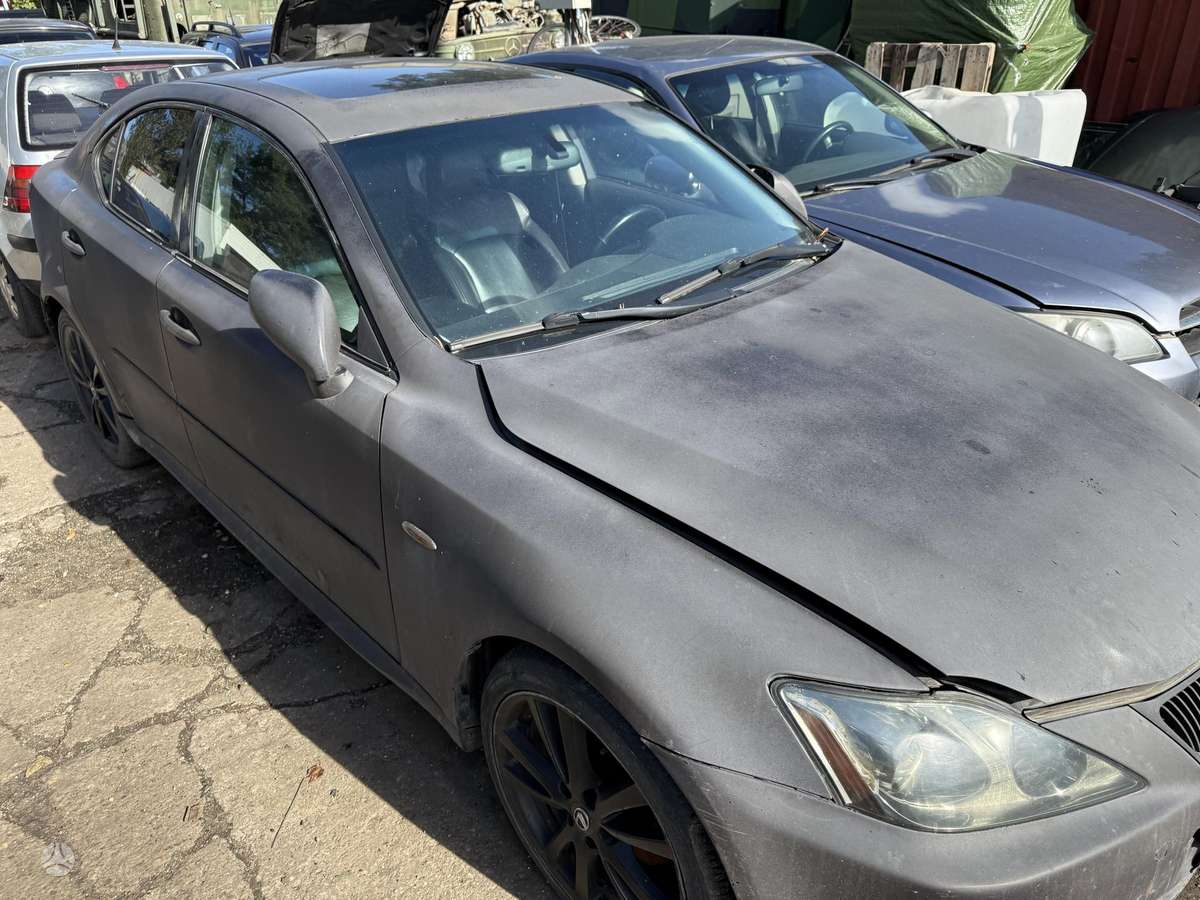 Lexus IS 250 Dalimis is 250 rwd