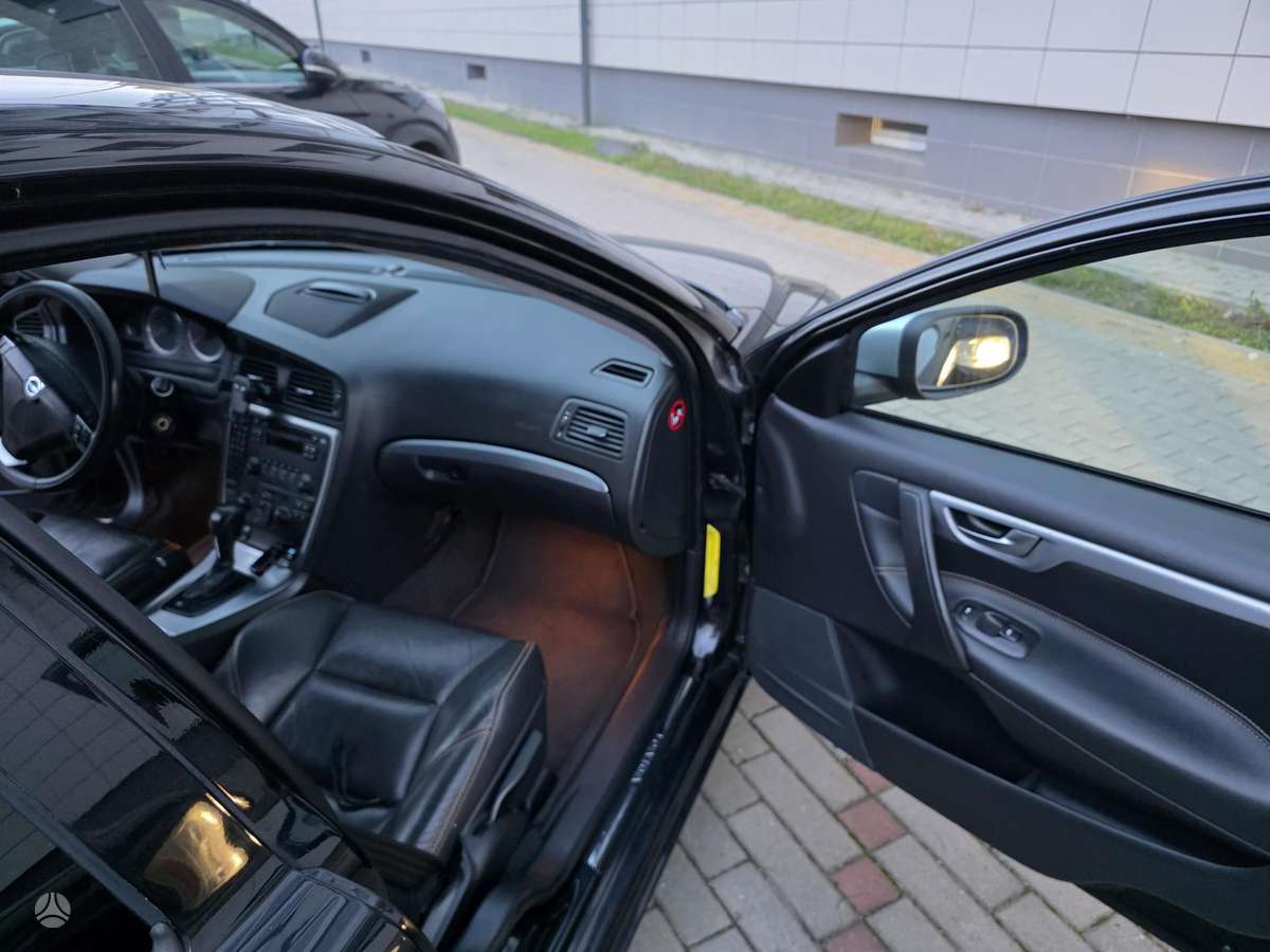 Volvo S60, 2.4 l., Седан