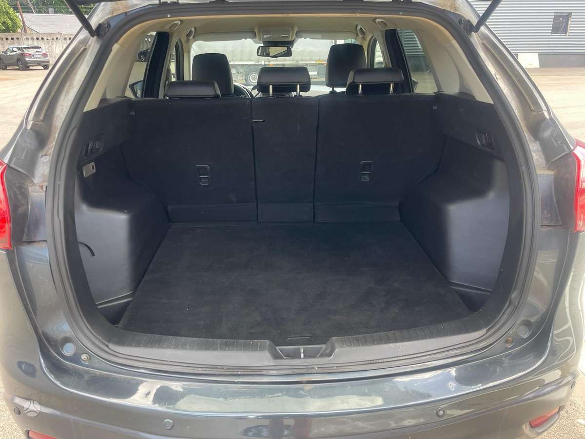 Mazda CX-5, 2.2 l., off-road / crossover
