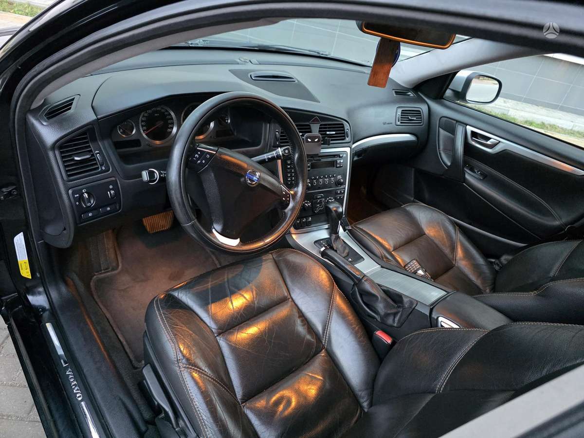 Volvo S60, 2.4 l., Седан