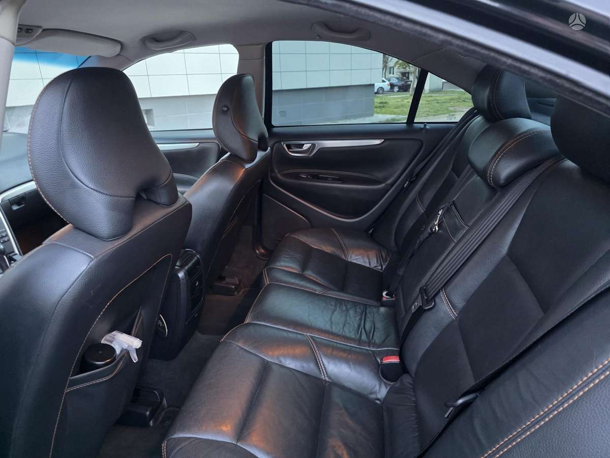 Volvo S60, 2.4 l., Седан