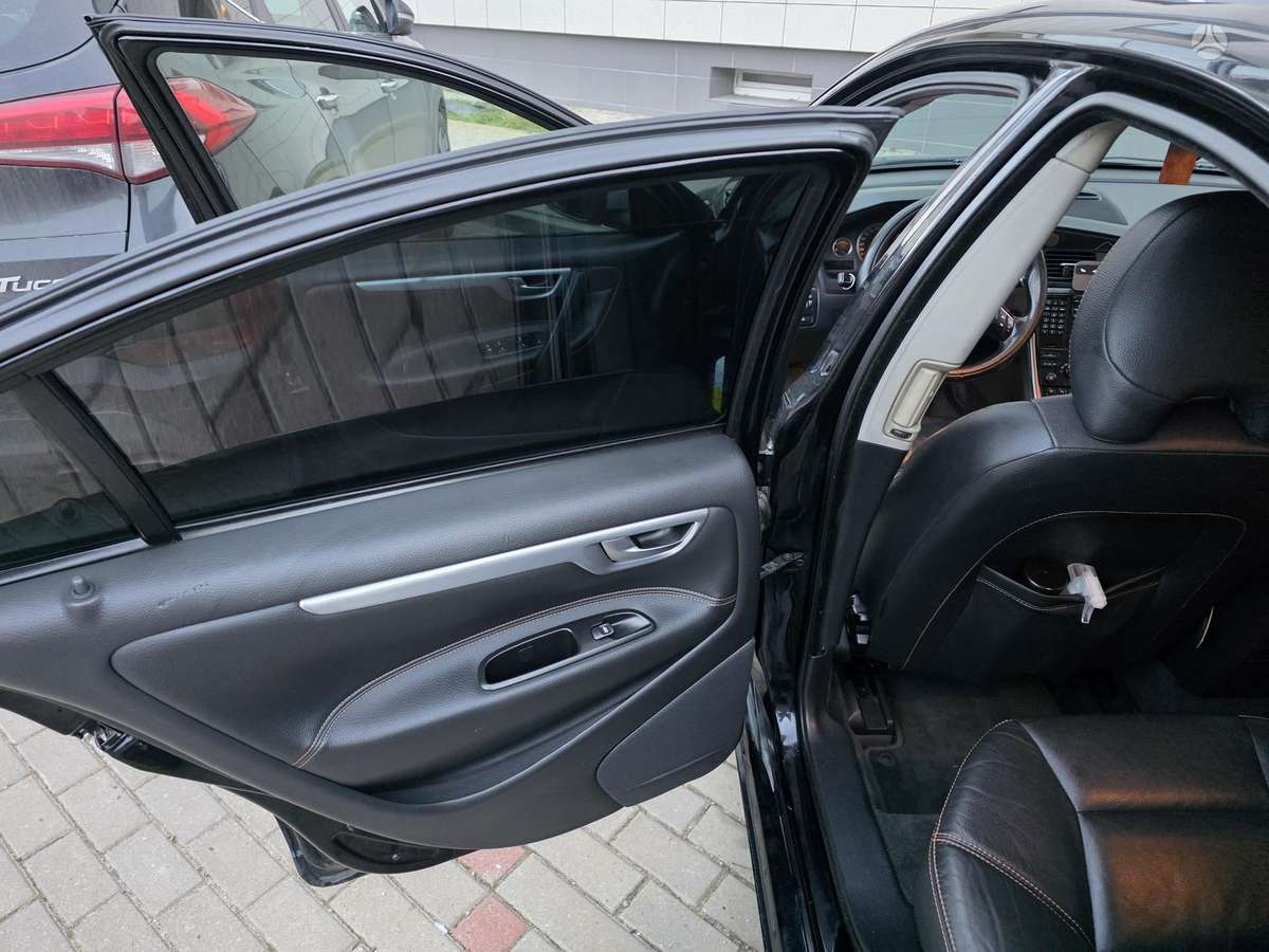 Volvo S60, 2.4 l., Седан