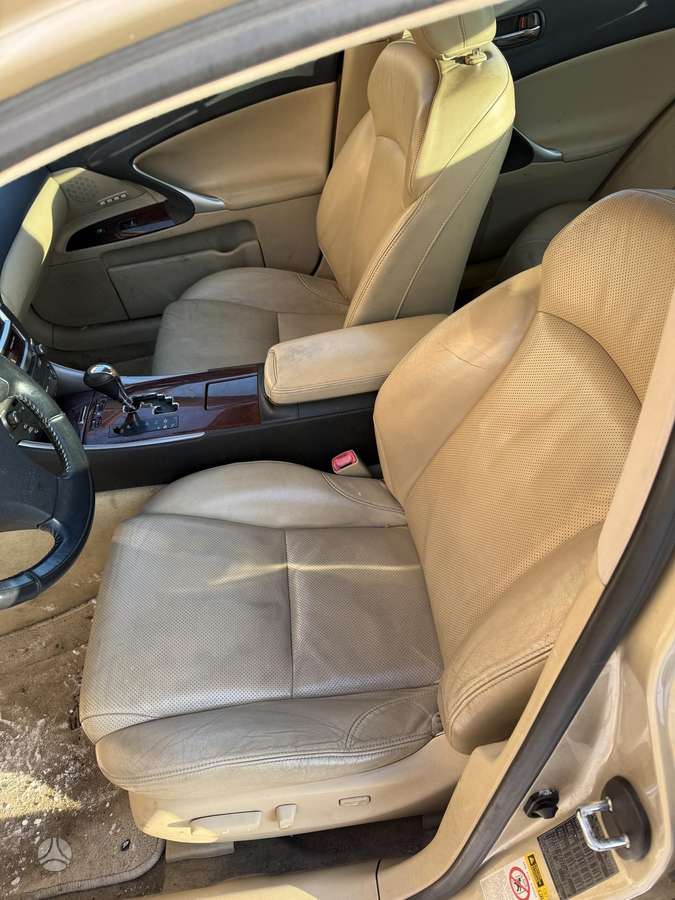 Lexus IS 250 Dalimis