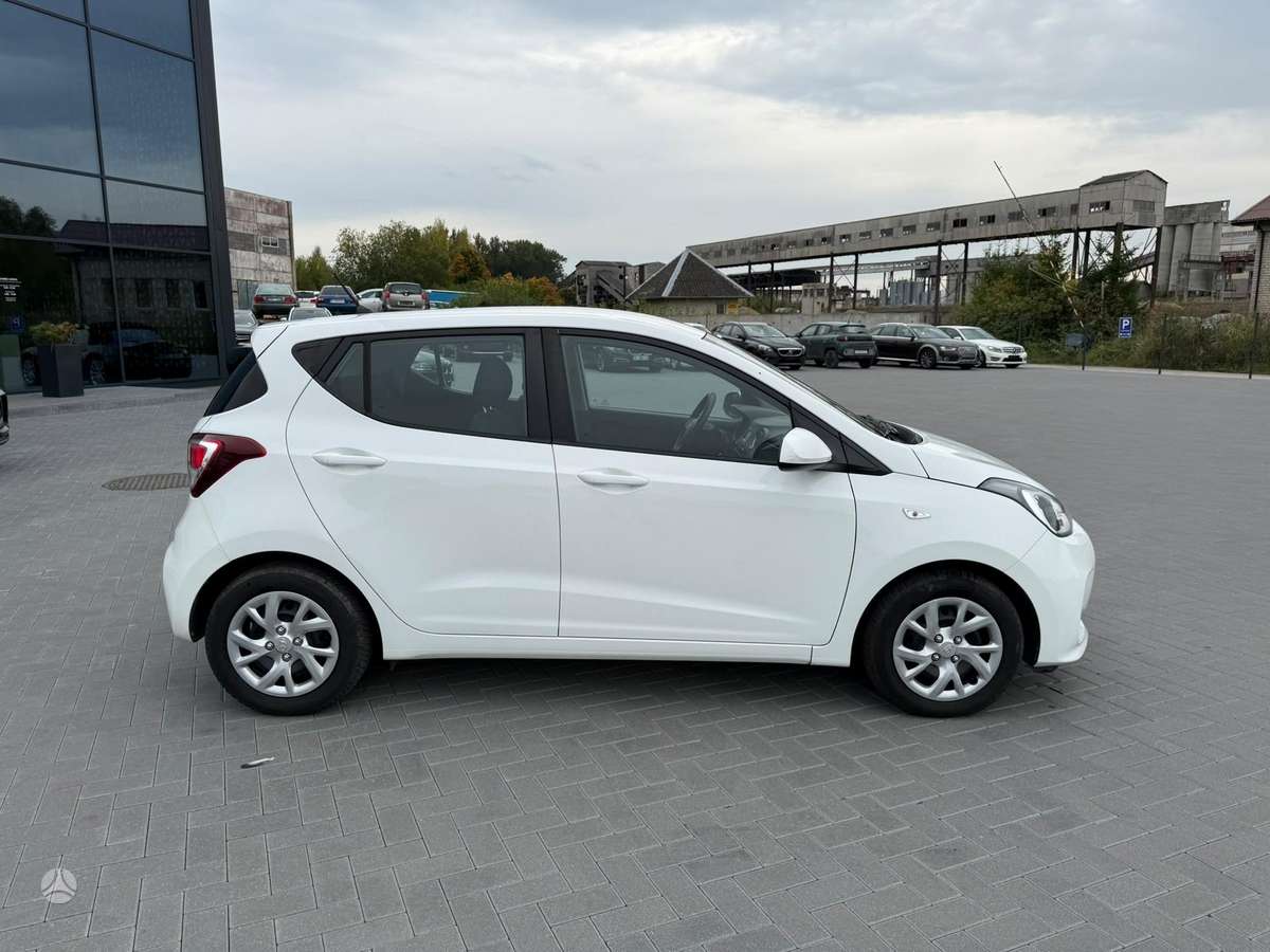 Hyundai i10, 1.2 l., hatchback