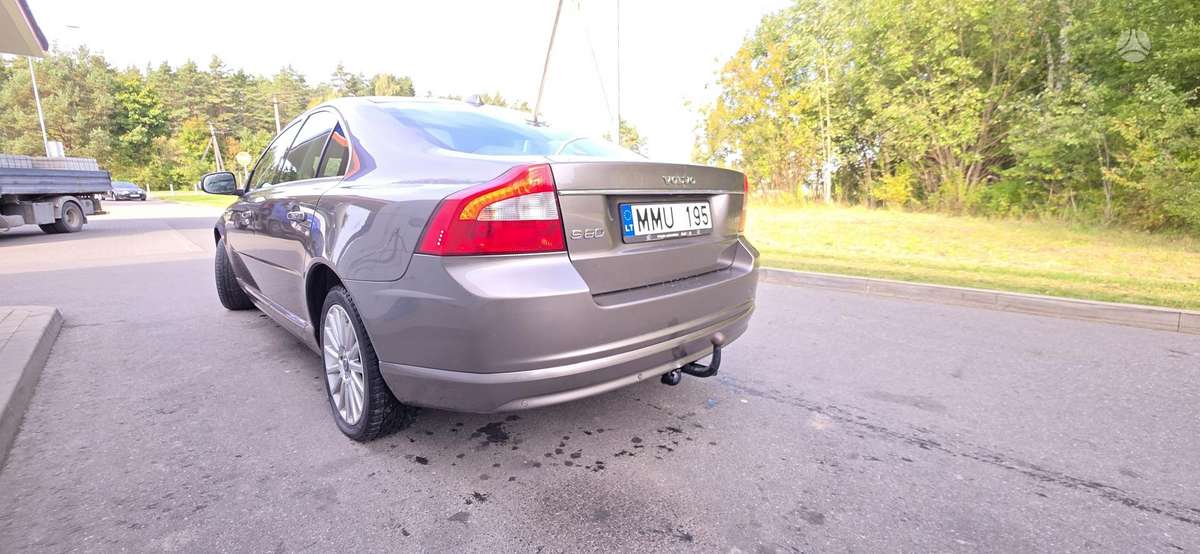 Volvo V70, 2.4 l., Седан