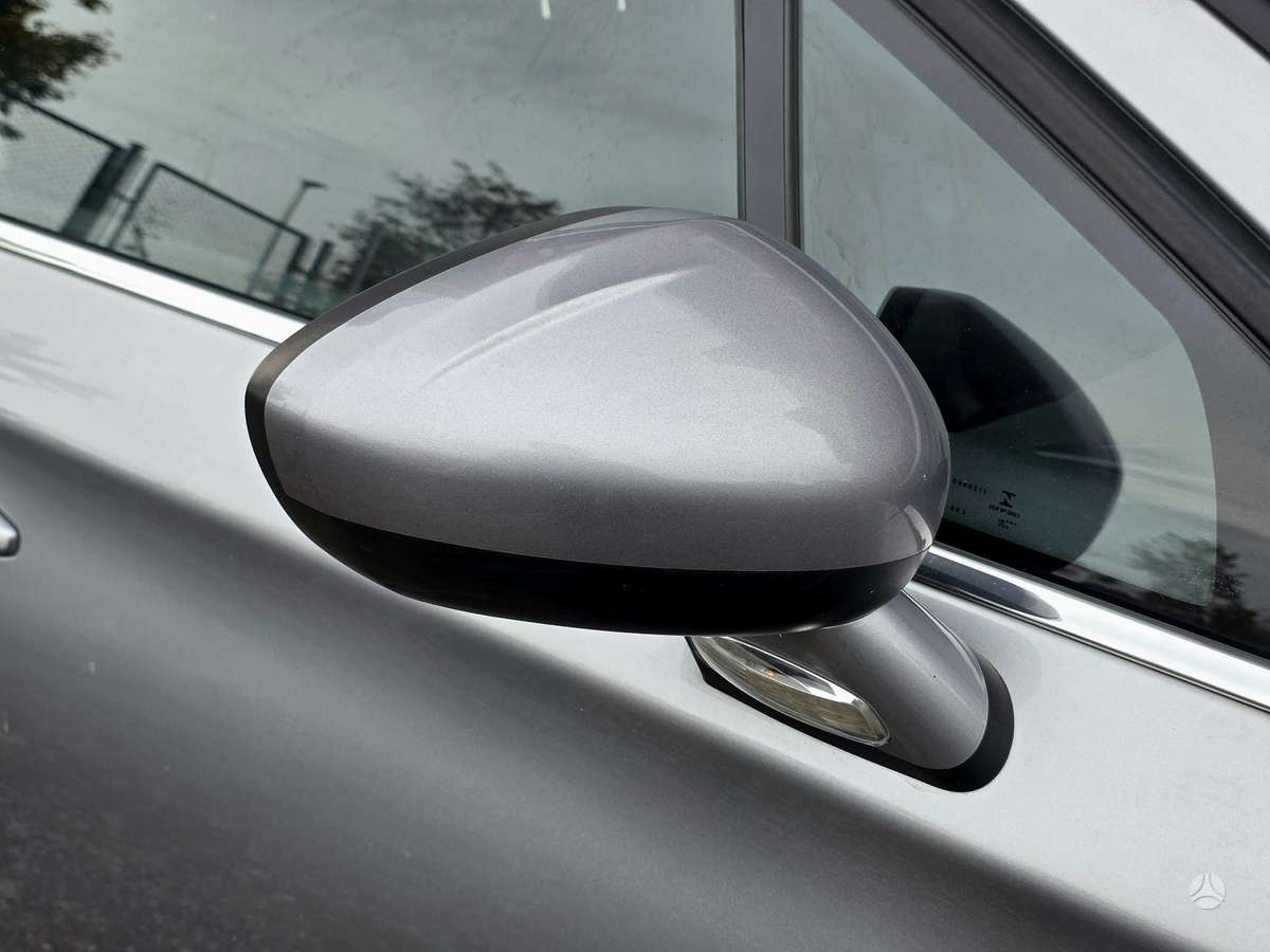 Citroen C4, 1.2 l., hatchback