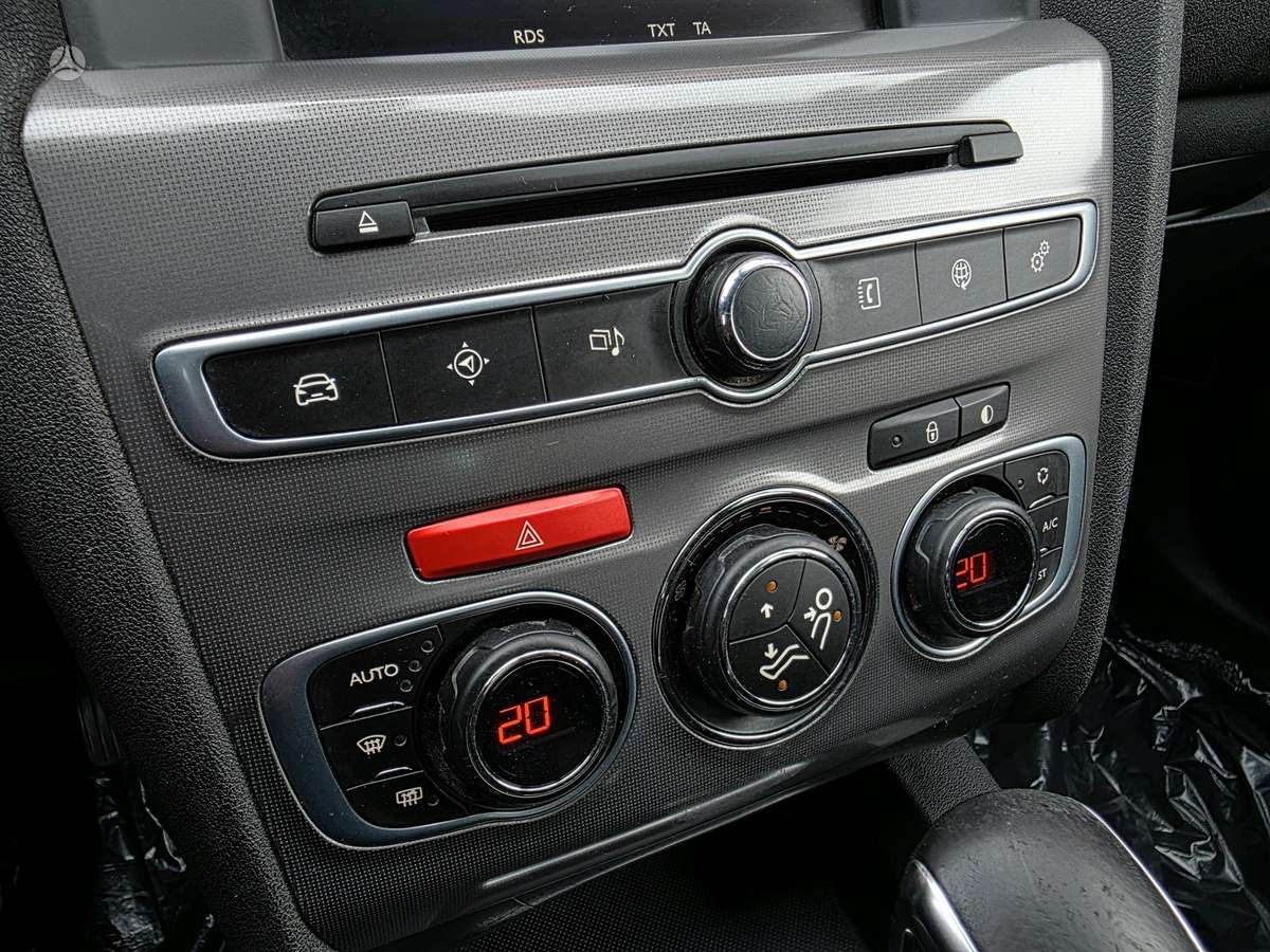 Citroen C4, 1.2 l., Хэтчбек
