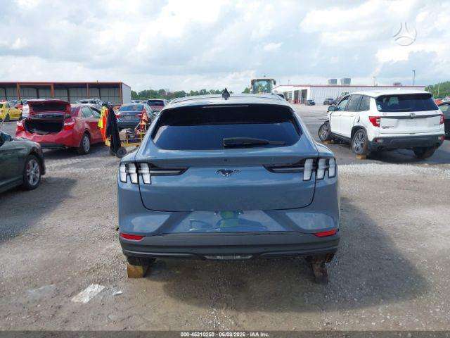 Ford Mustang Mach-E, off-road / crossover