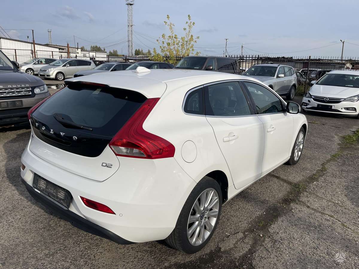 Volvo V40, 1.6 l., Хэтчбек