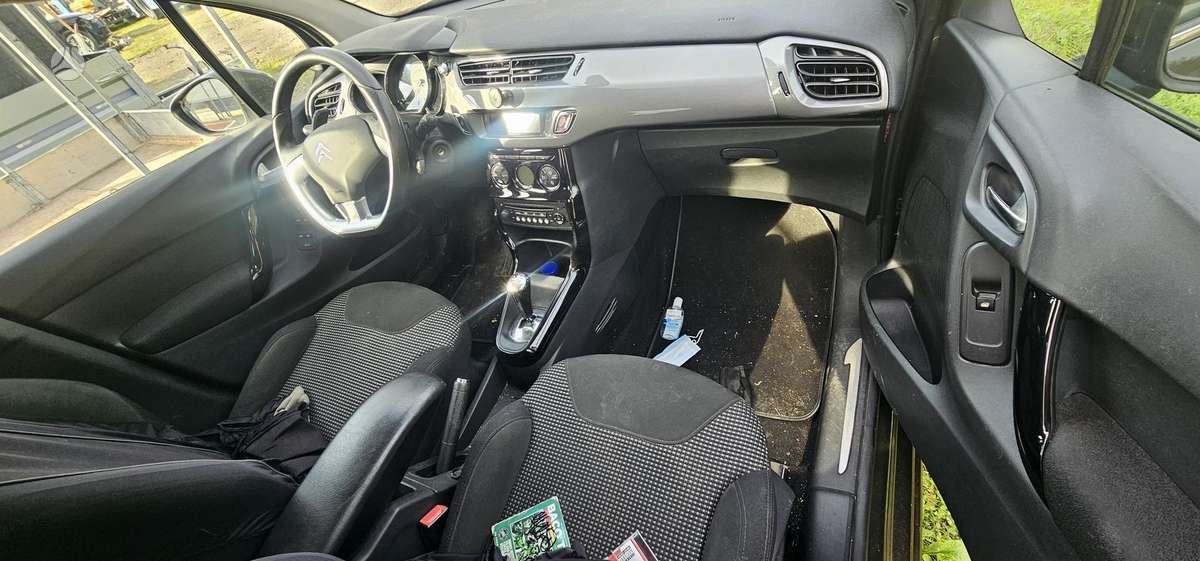 Citroen C3, 1.2 l., hatchback