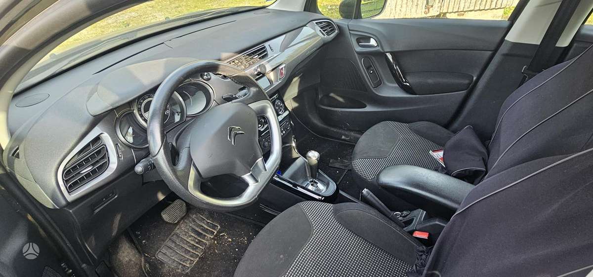 Citroen C3, 1.2 l., hatchback