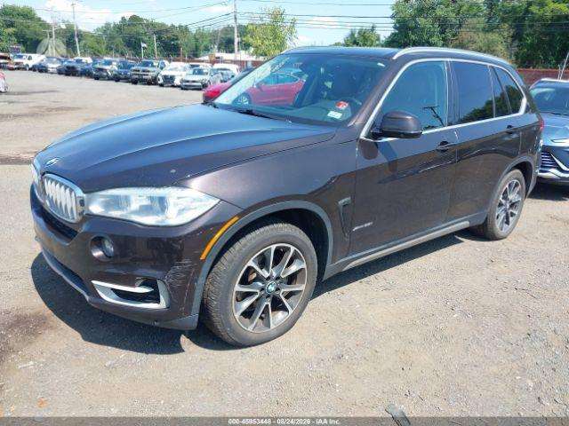BMW X5, Седан