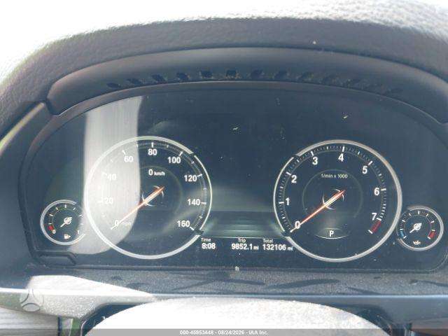 BMW X5, Седан