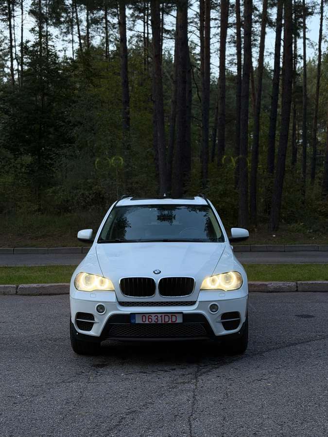 BMW X5, 3.0 l., off-road / crossover