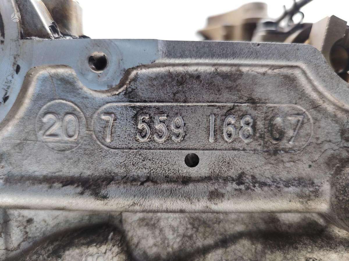 BMW 320, 7559168, variklio galvutė