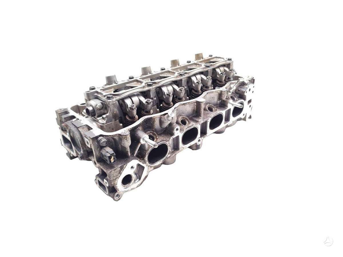 Honda CR-V cylinder head
