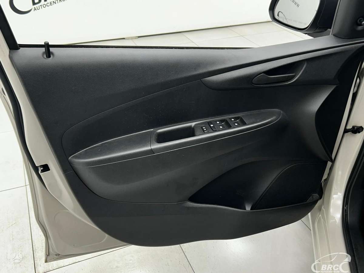 Chevrolet Spark, 1.0 l., hatchback