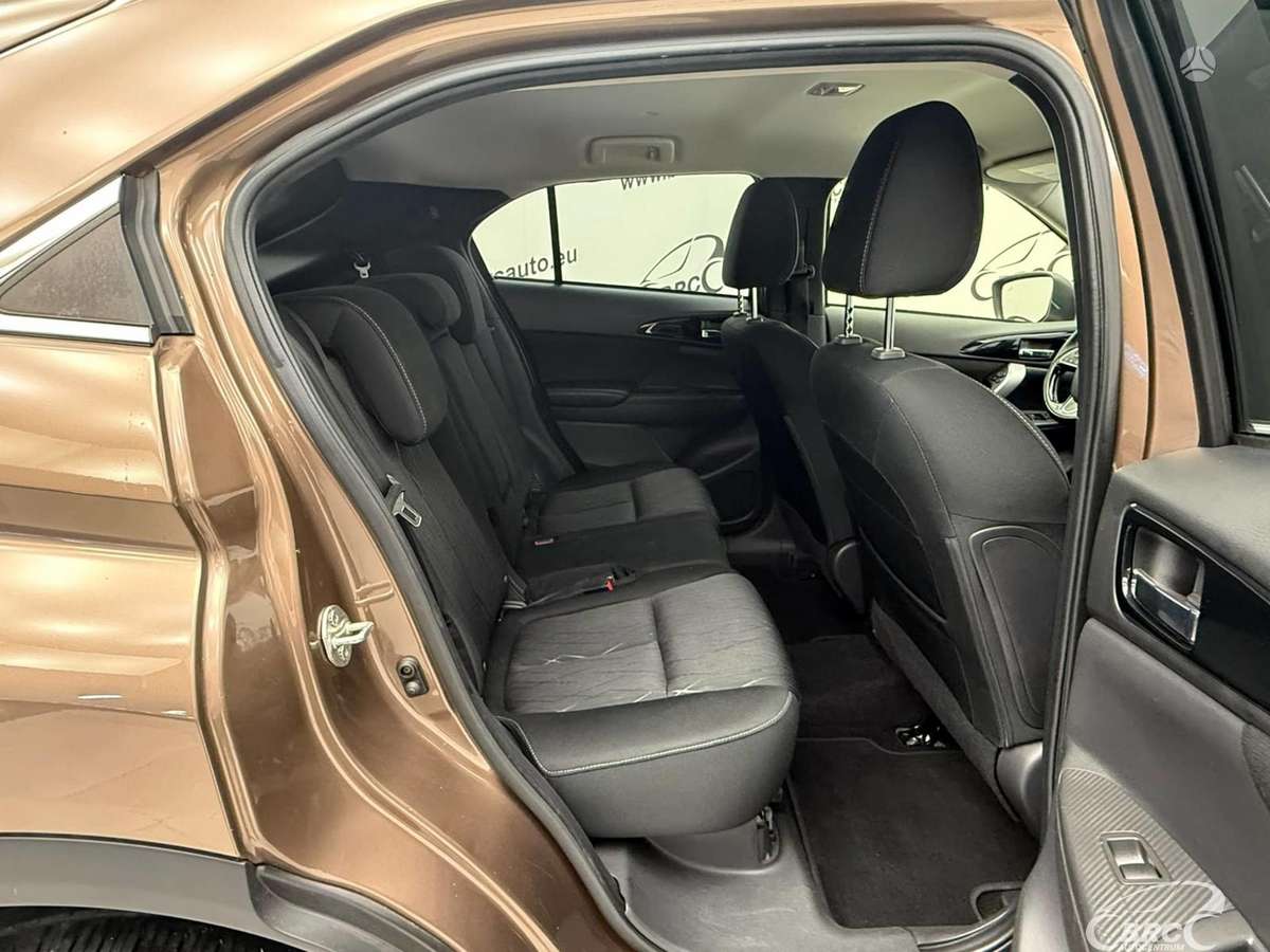Mitsubishi Eclipse Cross, 1.5 l., off-road / crossover