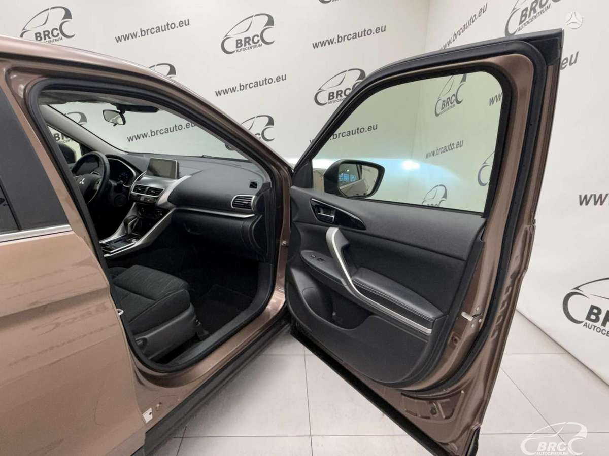 Mitsubishi Eclipse Cross, 1.5 l., off-road / crossover