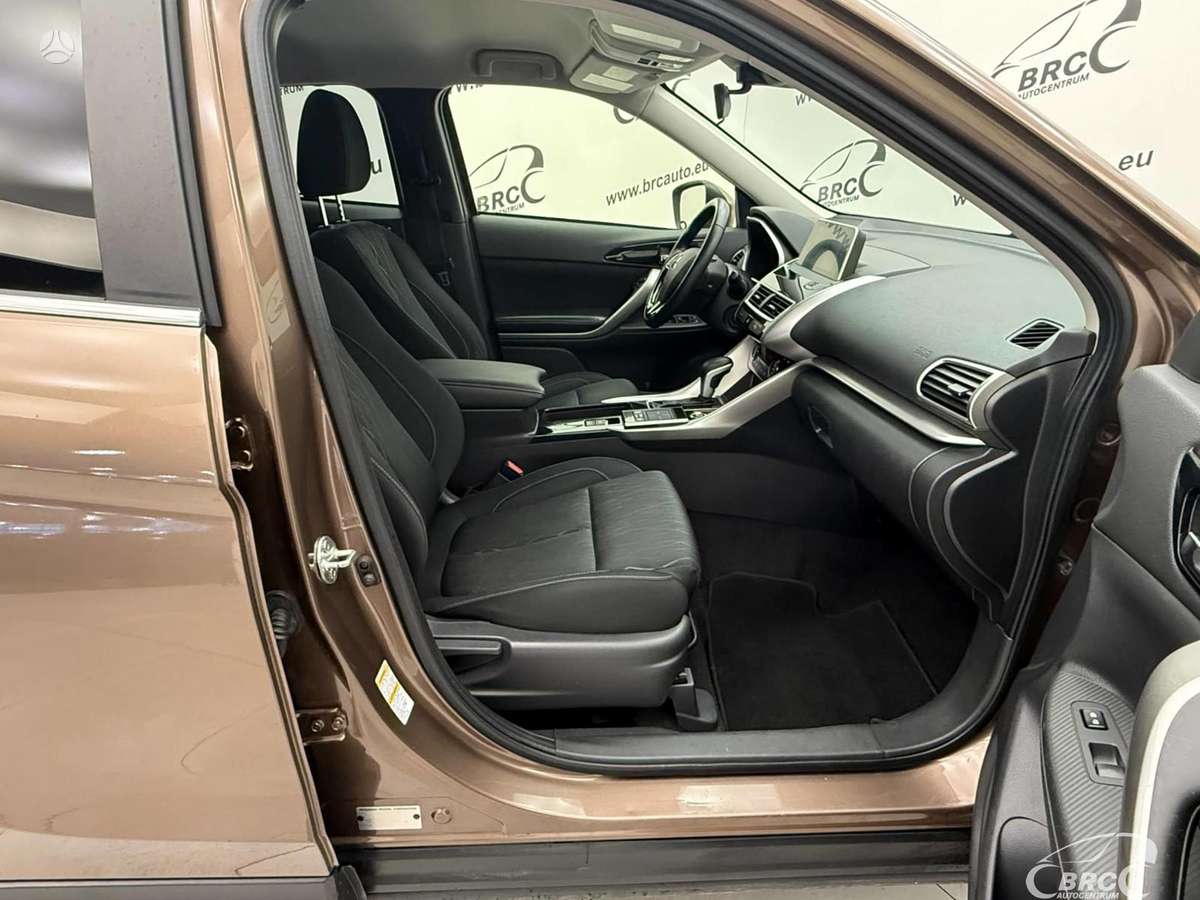 Mitsubishi Eclipse Cross, 1.5 l., off-road / crossover