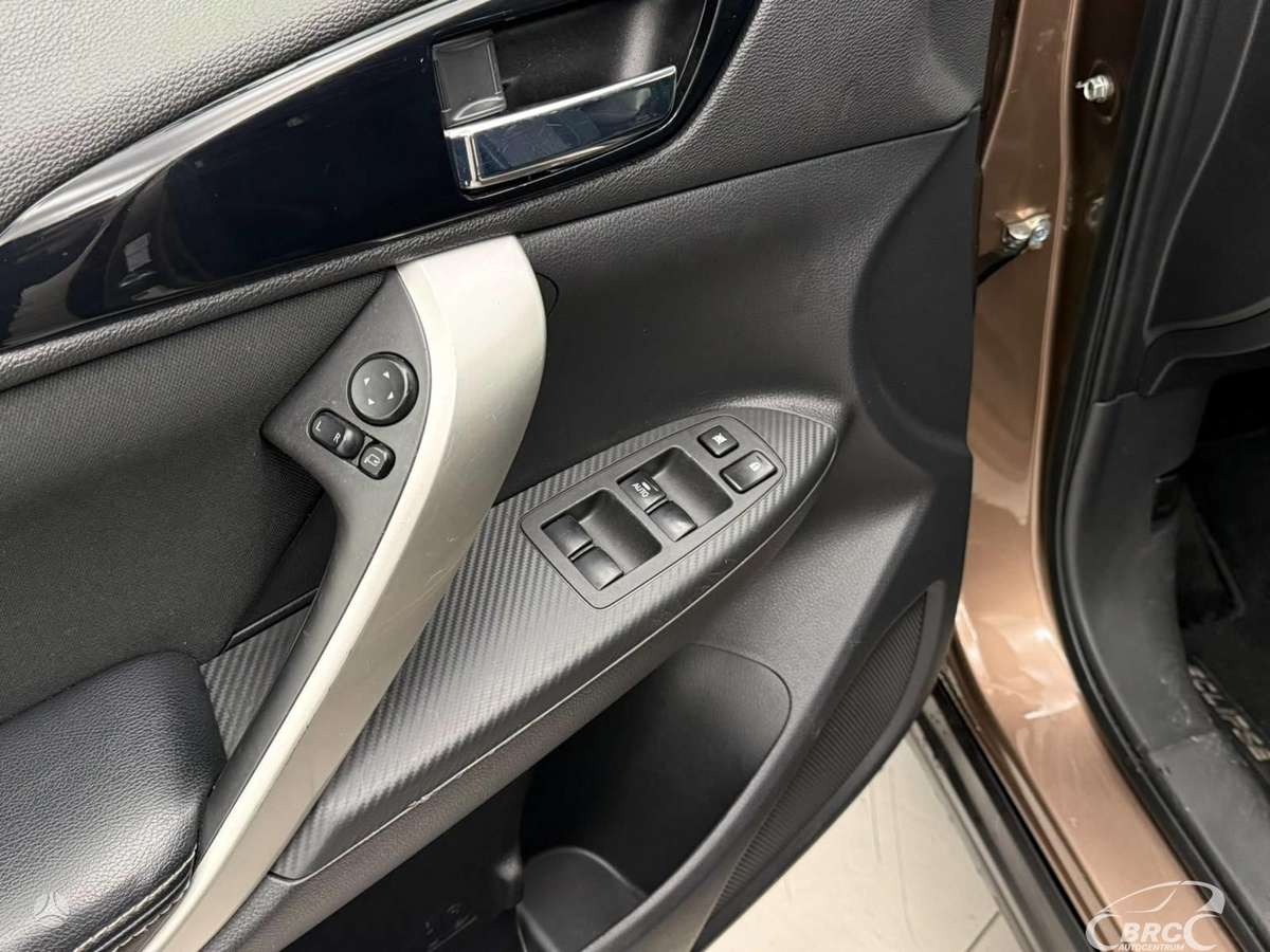 Mitsubishi Eclipse Cross, 1.5 l., off-road / crossover