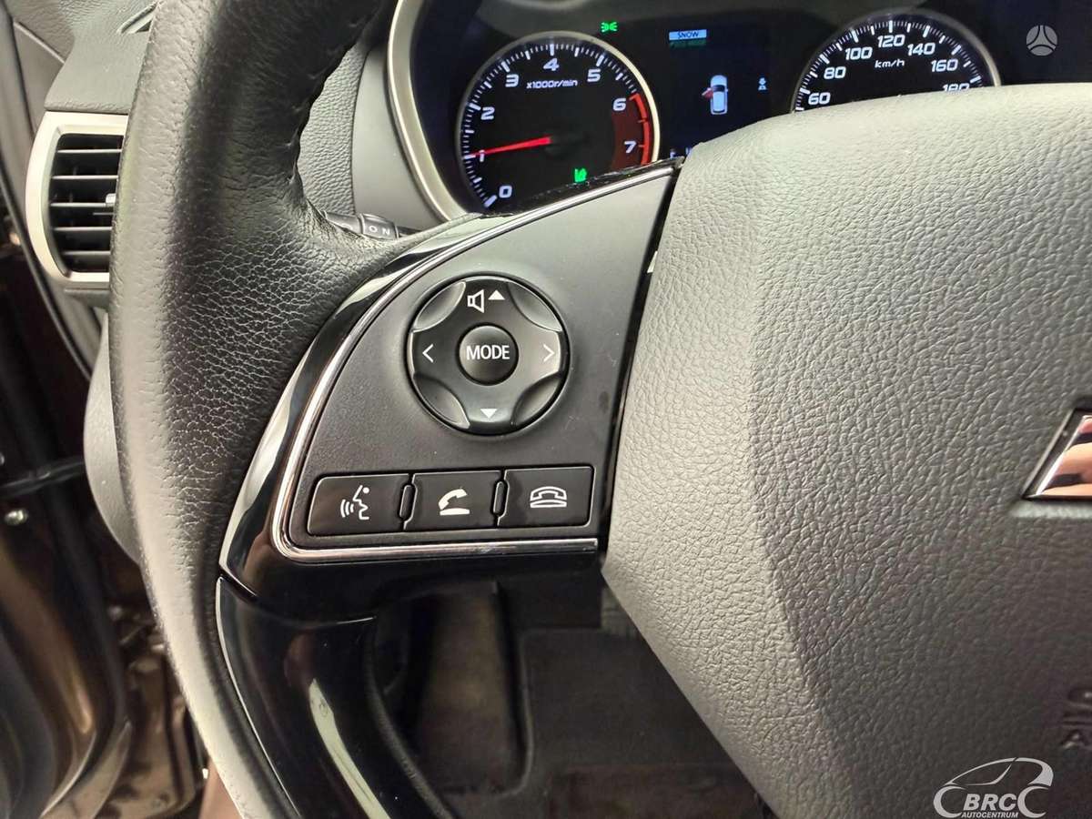 Mitsubishi Eclipse Cross, 1.5 l., off-road / crossover