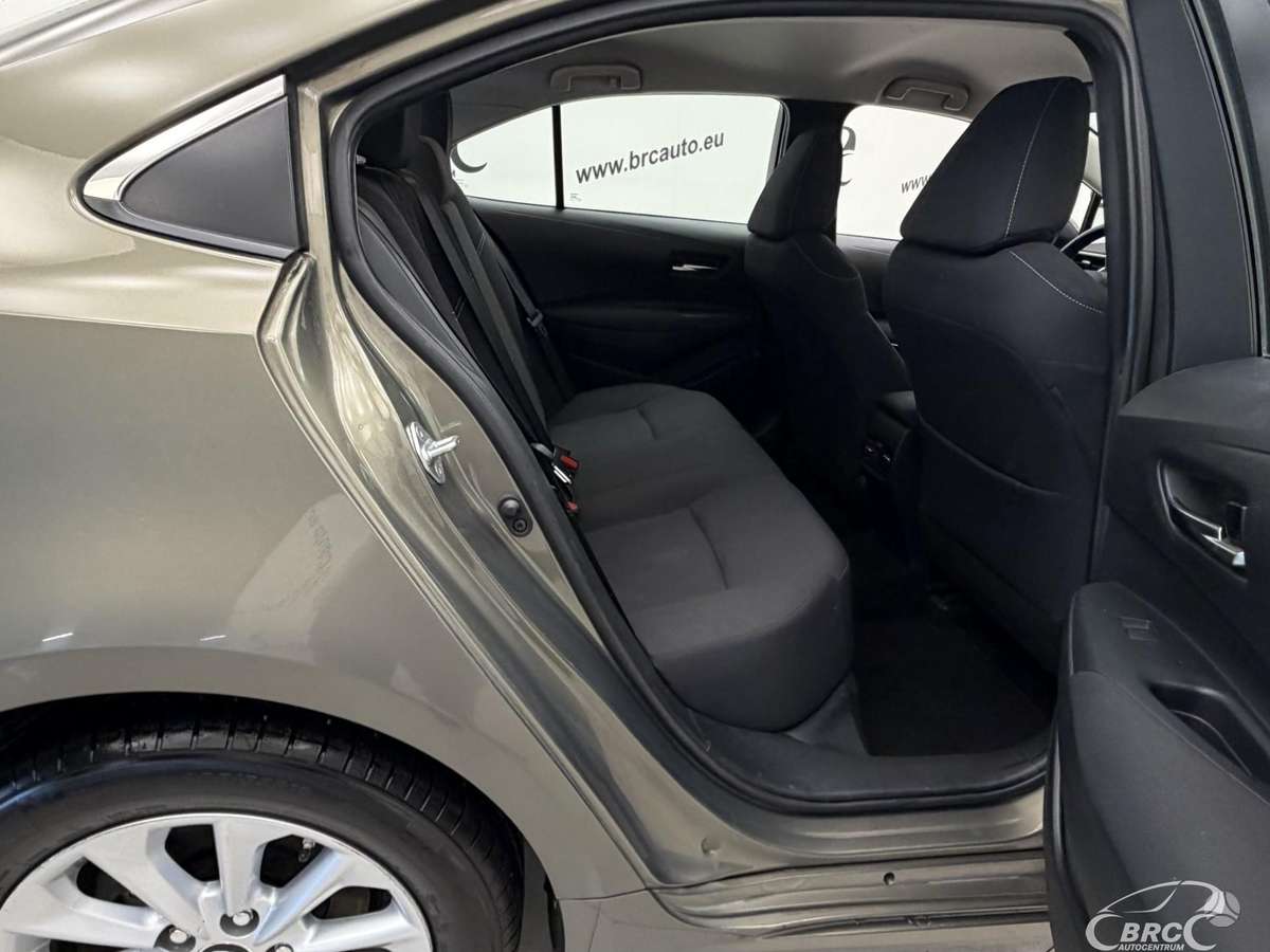 Toyota Corolla, 1.6 l., Седан