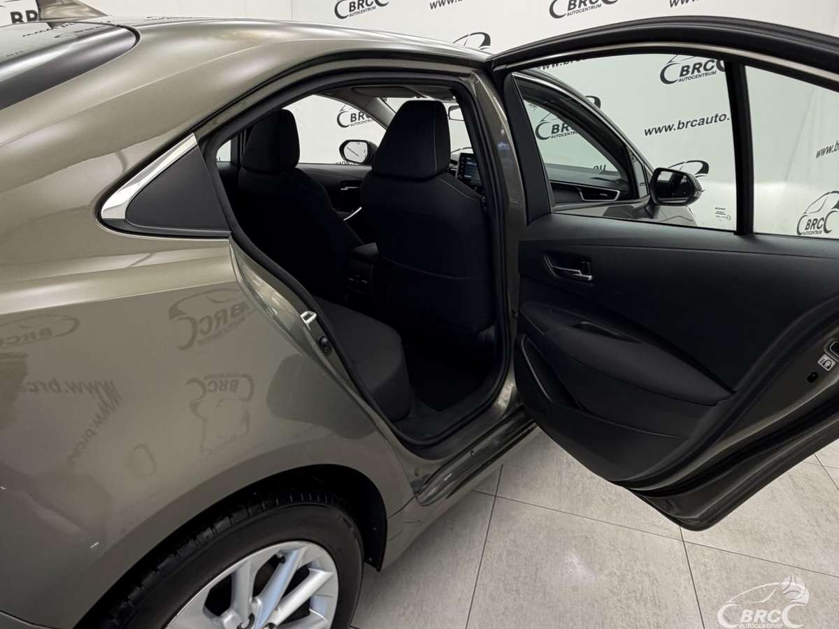 Toyota Corolla, 1.6 l., Седан
