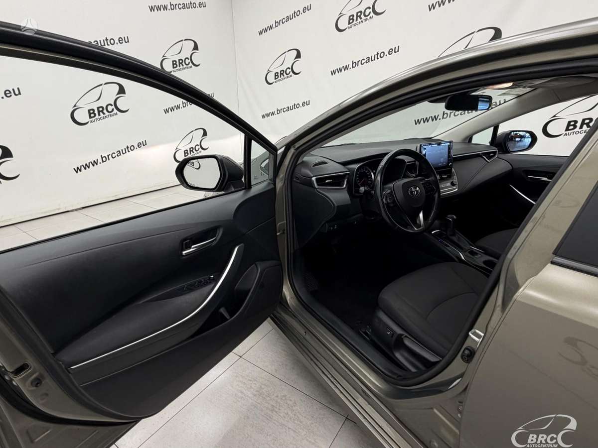 Toyota Corolla, 1.6 l., Седан