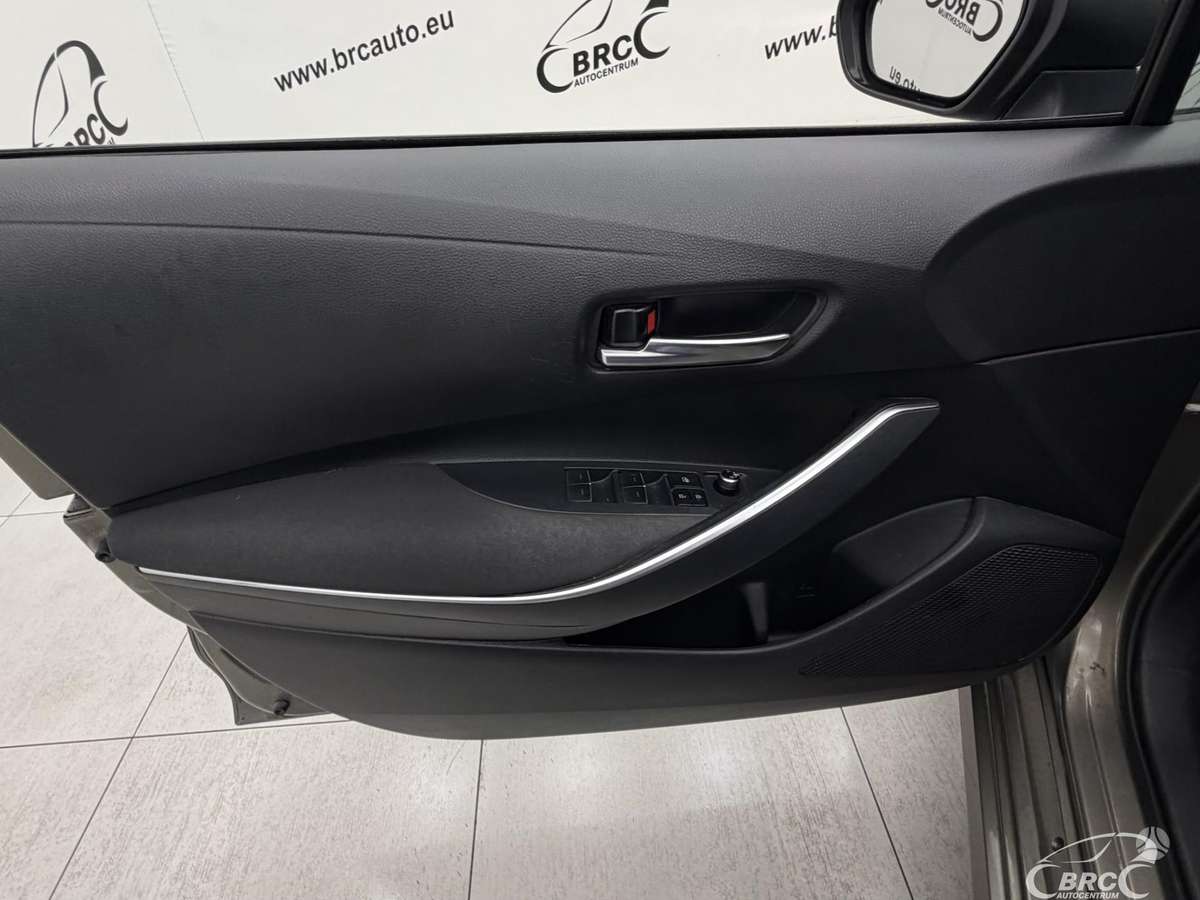 Toyota Corolla, 1.6 l., Седан