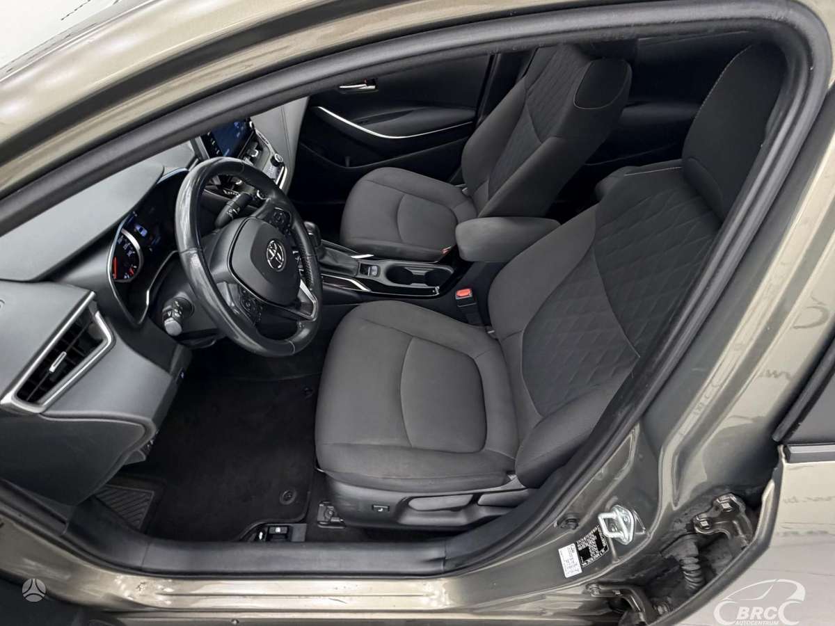 Toyota Corolla, 1.6 l., Седан